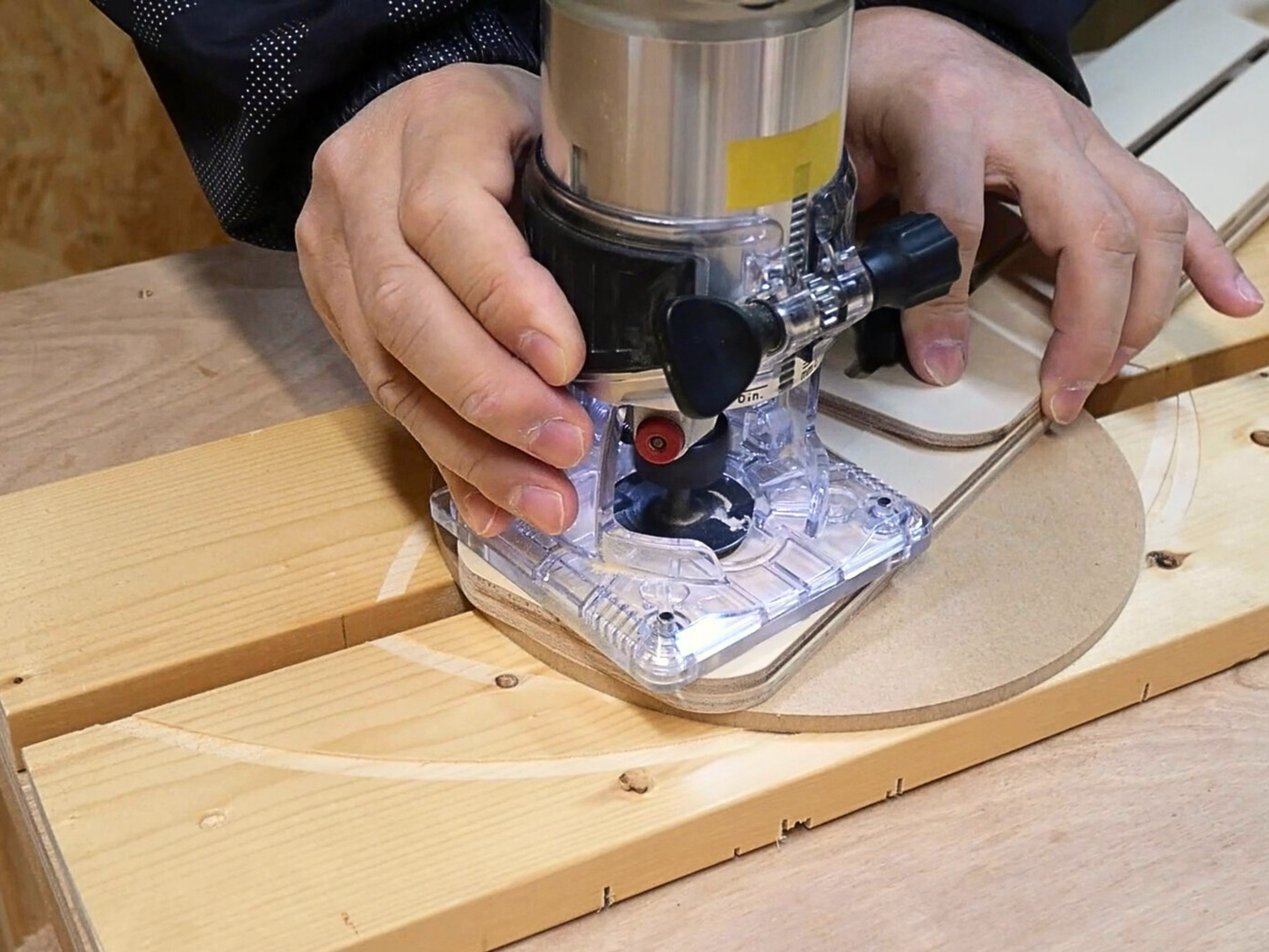 Trim Router Circle Cutting Jig Plans - No Center Hole (Metric & Imperial Bundle / 22-Page PDF)